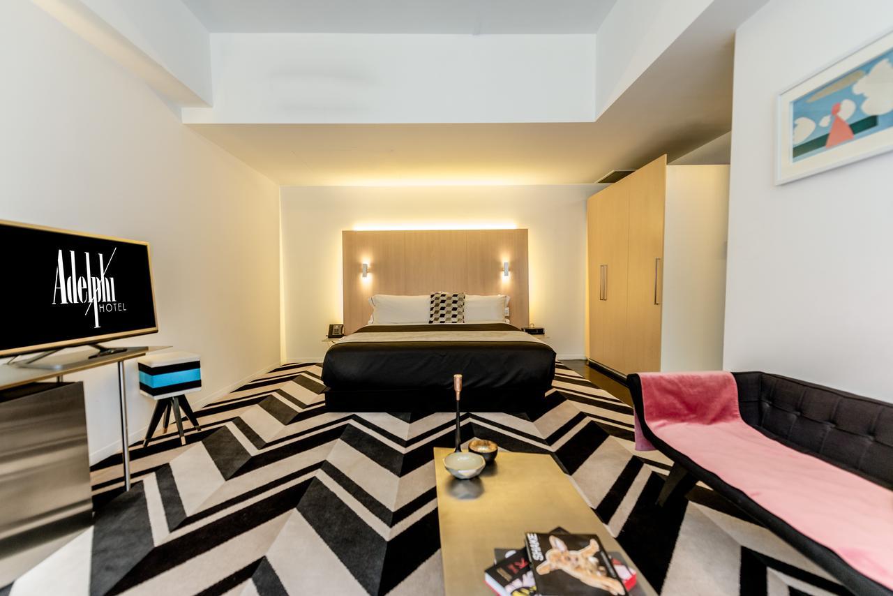 Adelphi Hotel Melbourne Bagian luar foto A room at Adelina Bangkok